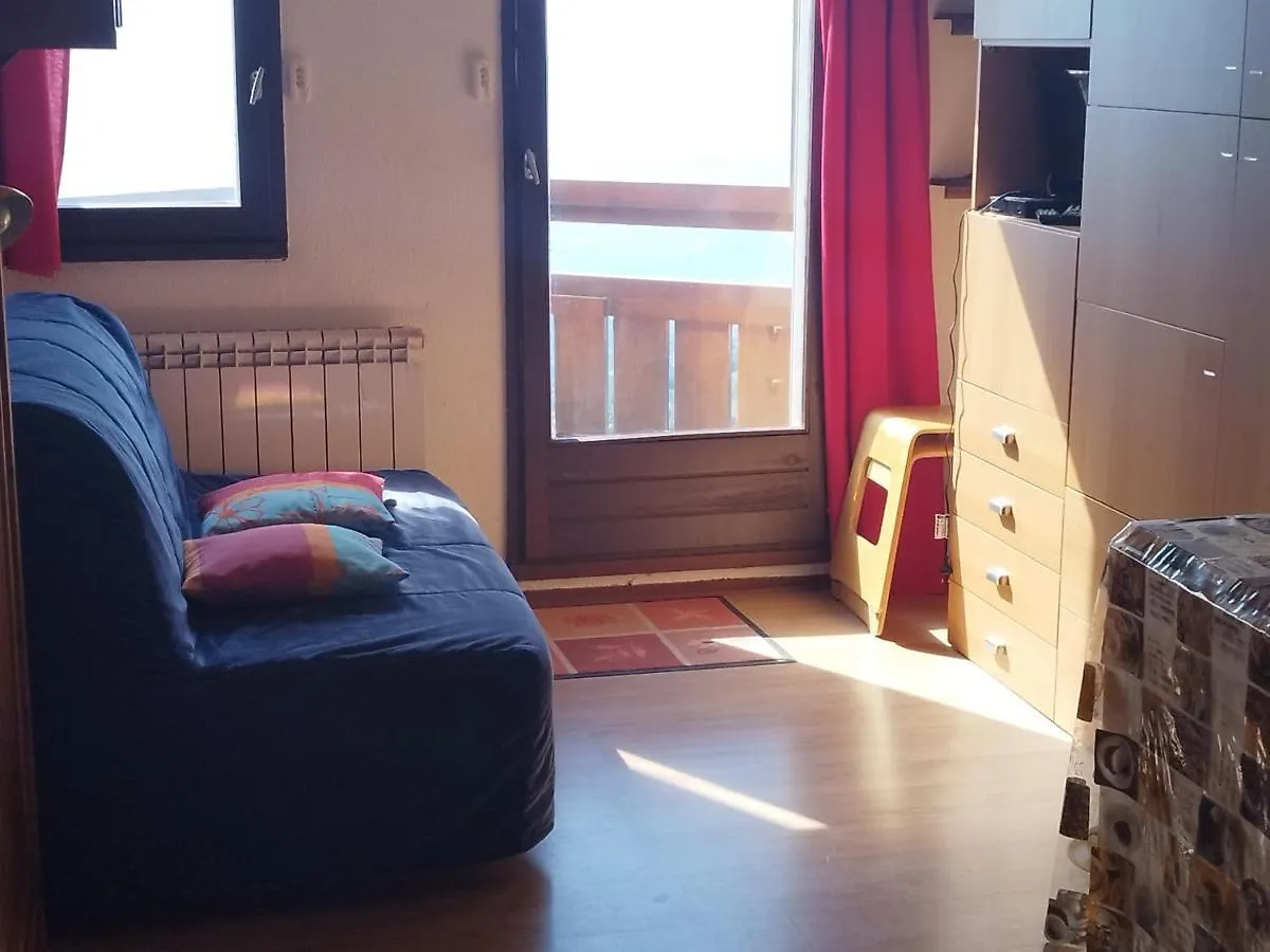 Studio Renove Au Pied Des Pistes Avec Balcon - Fr-1-771-49 Les Adrets Apartment